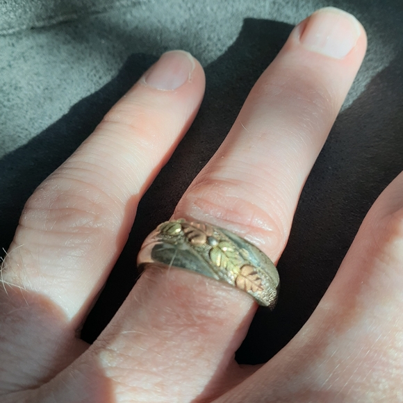 Other - Ring-black hills gold